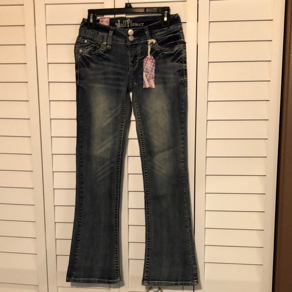 Wallflower size 3 curvy bootcut new with tags